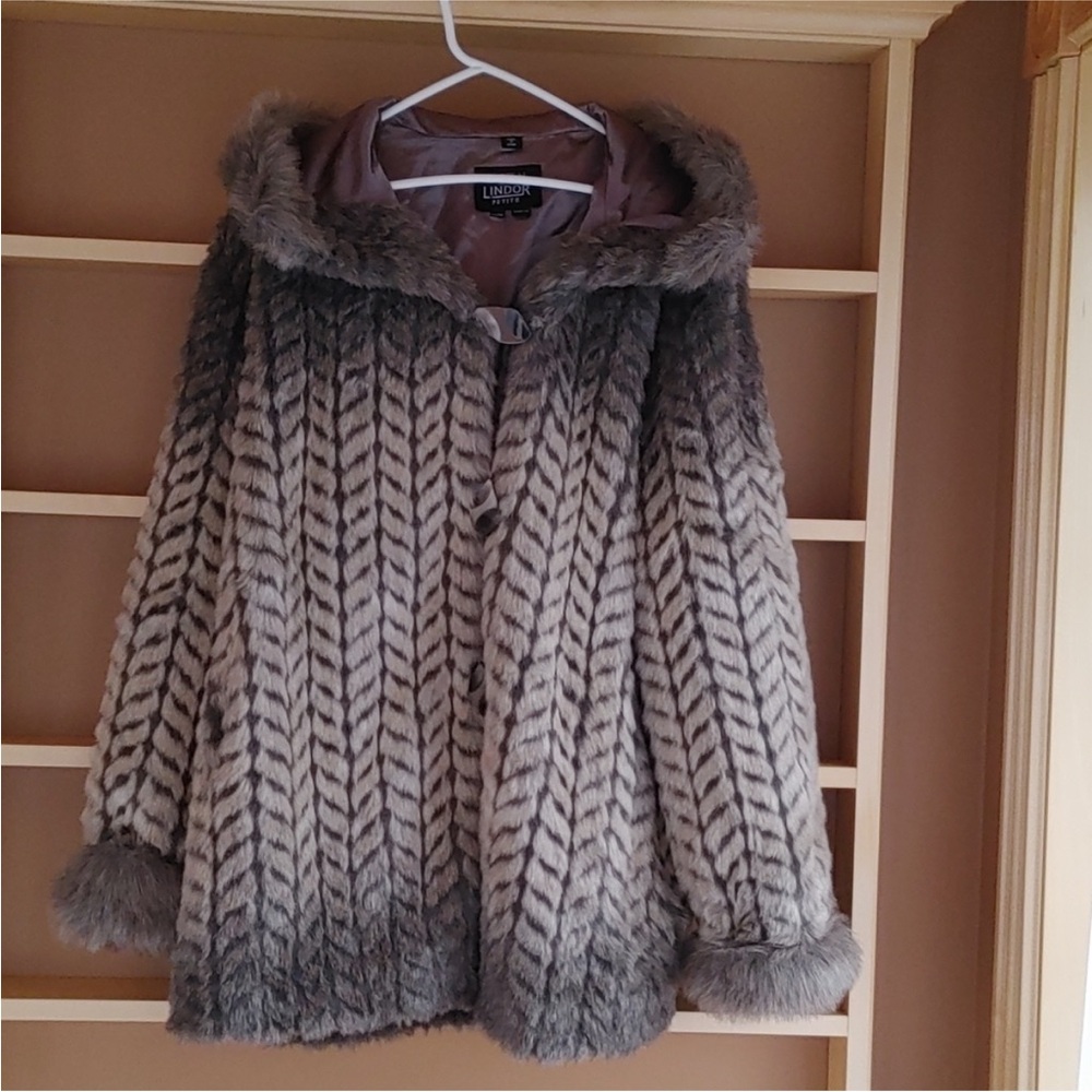 Vintage Ombré Chevron Faux Fur Grey Coat